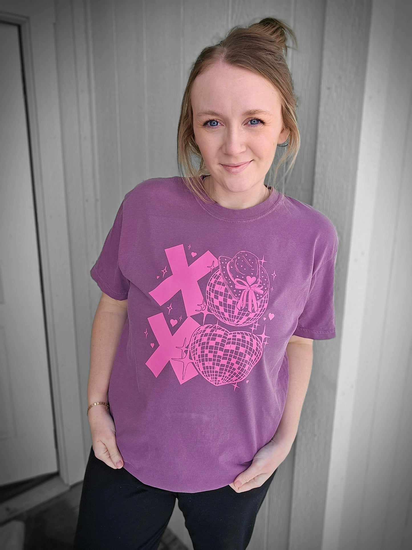 XOXO SPARKLE COWBOY Berry Vintage Wash Short Sleeve Tee