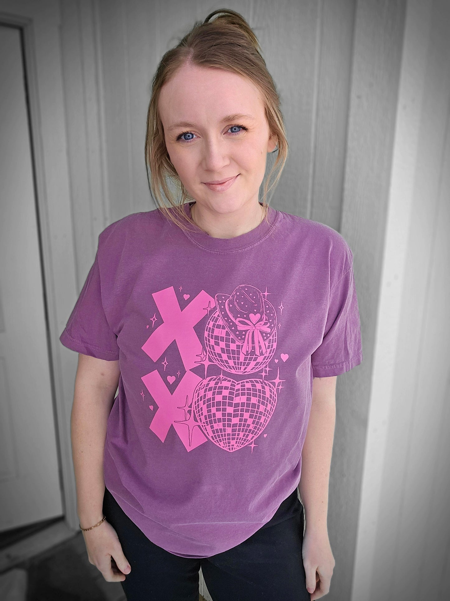 XOXO SPARKLE COWBOY Berry Vintage Wash Short Sleeve Tee