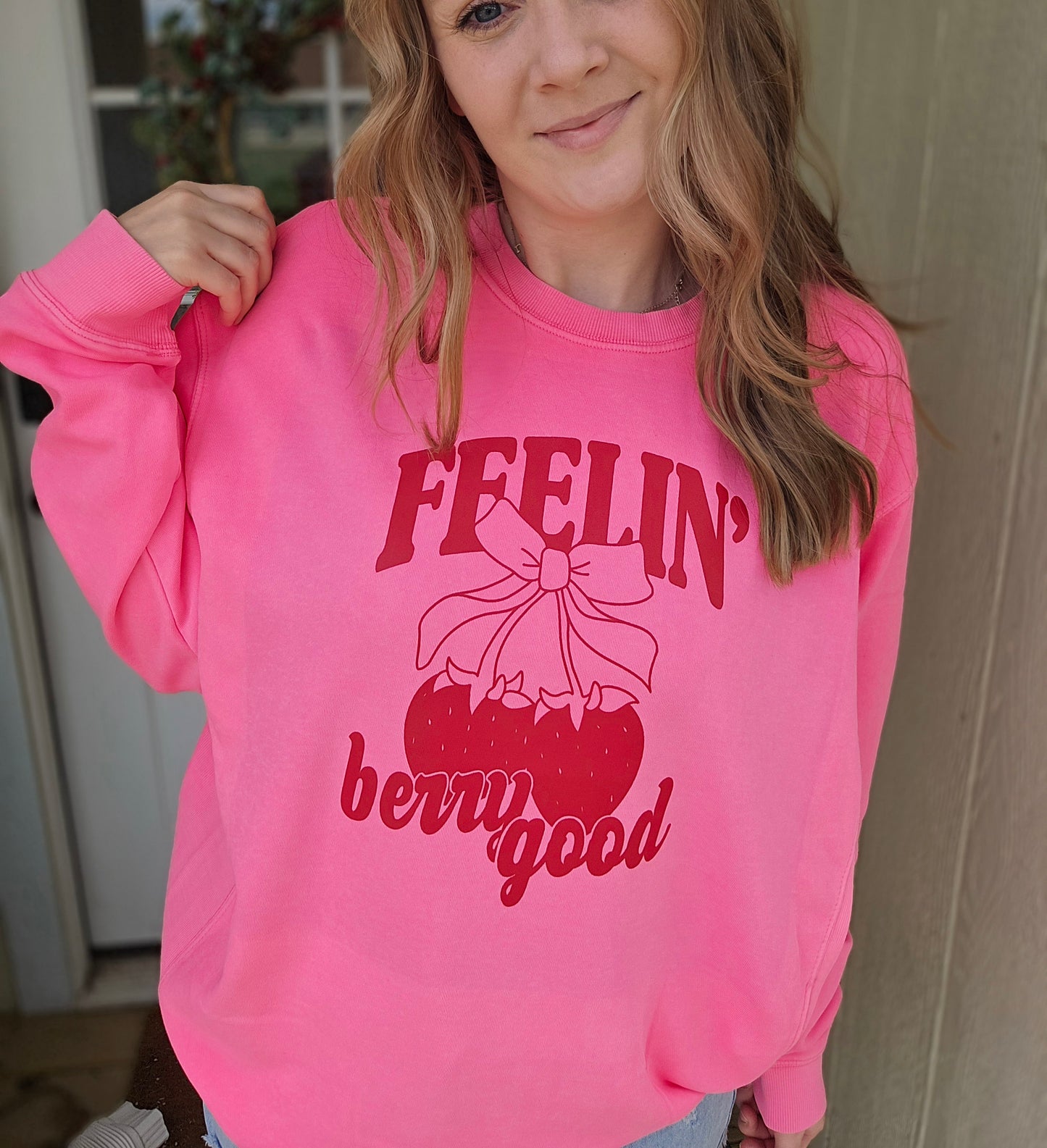 FEELING BERRY GOOD Neon Pink Vintage Wash Crewneck
