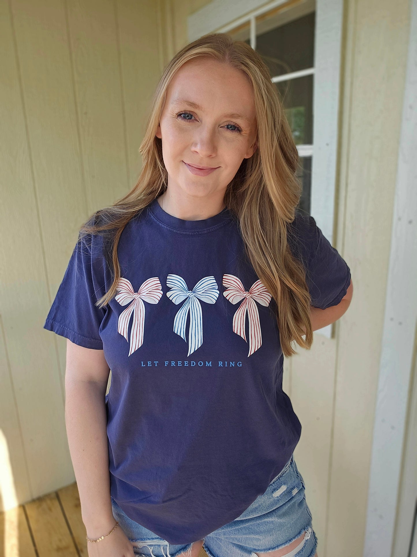 LET FREEDOM RING Bow Navy Vintage Wash Tee