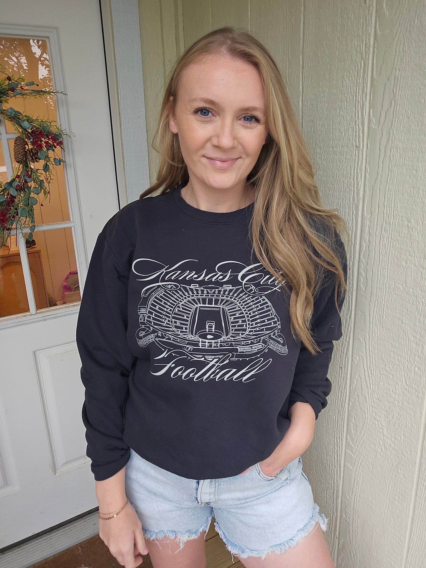 KC STADIUM Black Vintage Wash Crewneck