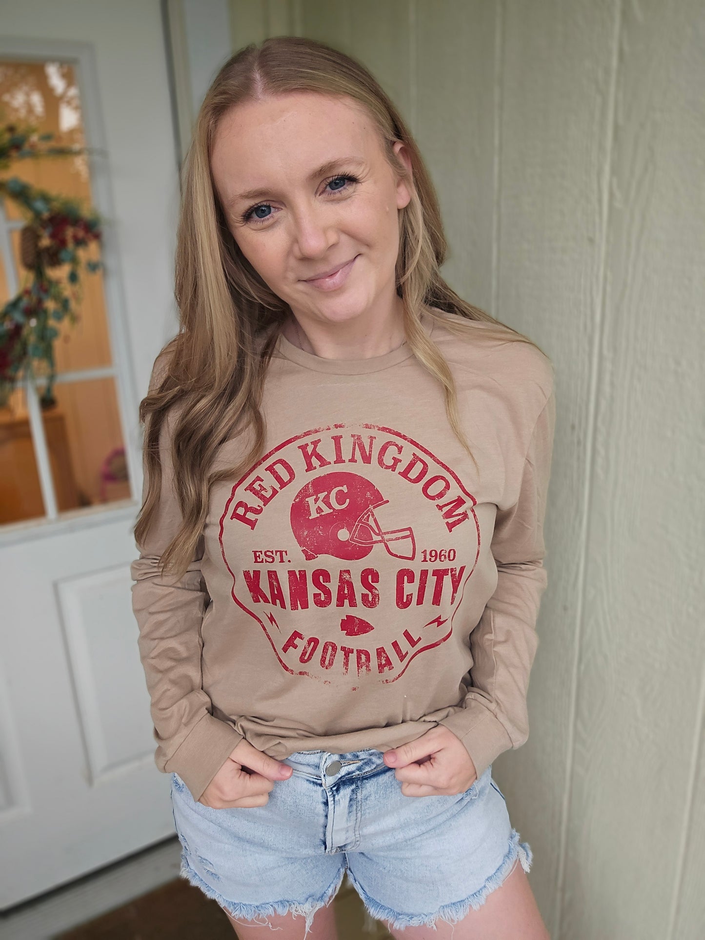 RED KINGDOM Distressed Circle Taupe Long Sleeve Tee