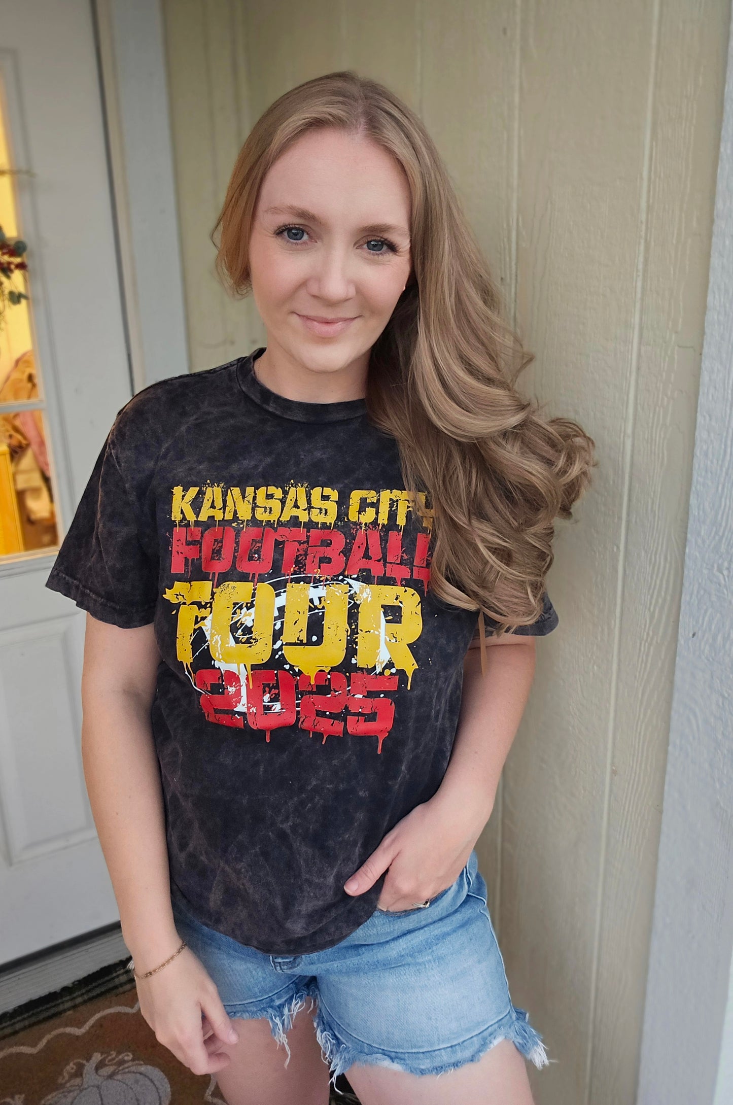 KC FOOTBALL TOUR Black Acid Wash Tee