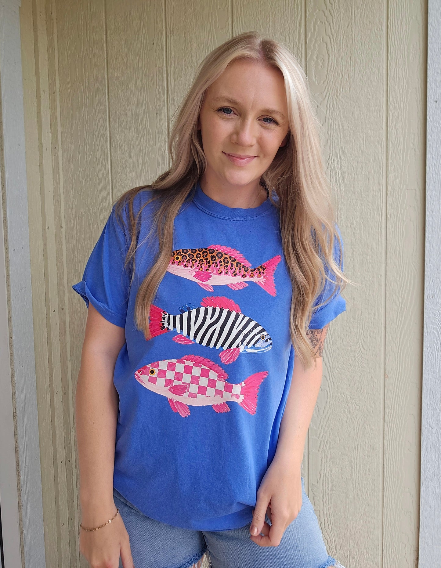 HERE FISHY FISHY Periwinkle Vintage Wash Tee