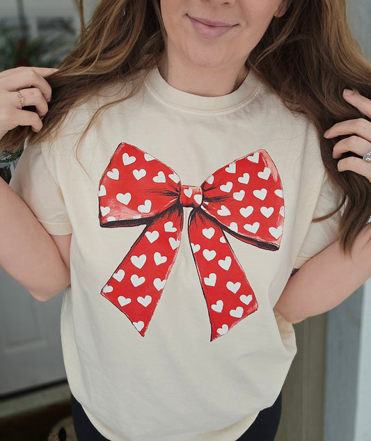 RED HEART BOW Ivory Vintage Wash Tee