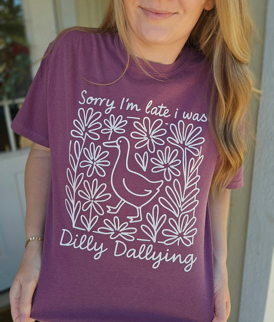DILLY-DALLYING Goose Berry Vintage Wash Tee