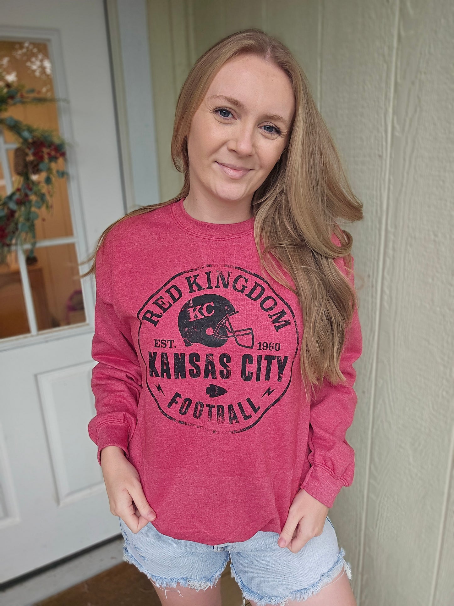 RED KINGDOM Distressed Circle Heather Red Crewneck Sweatshirt