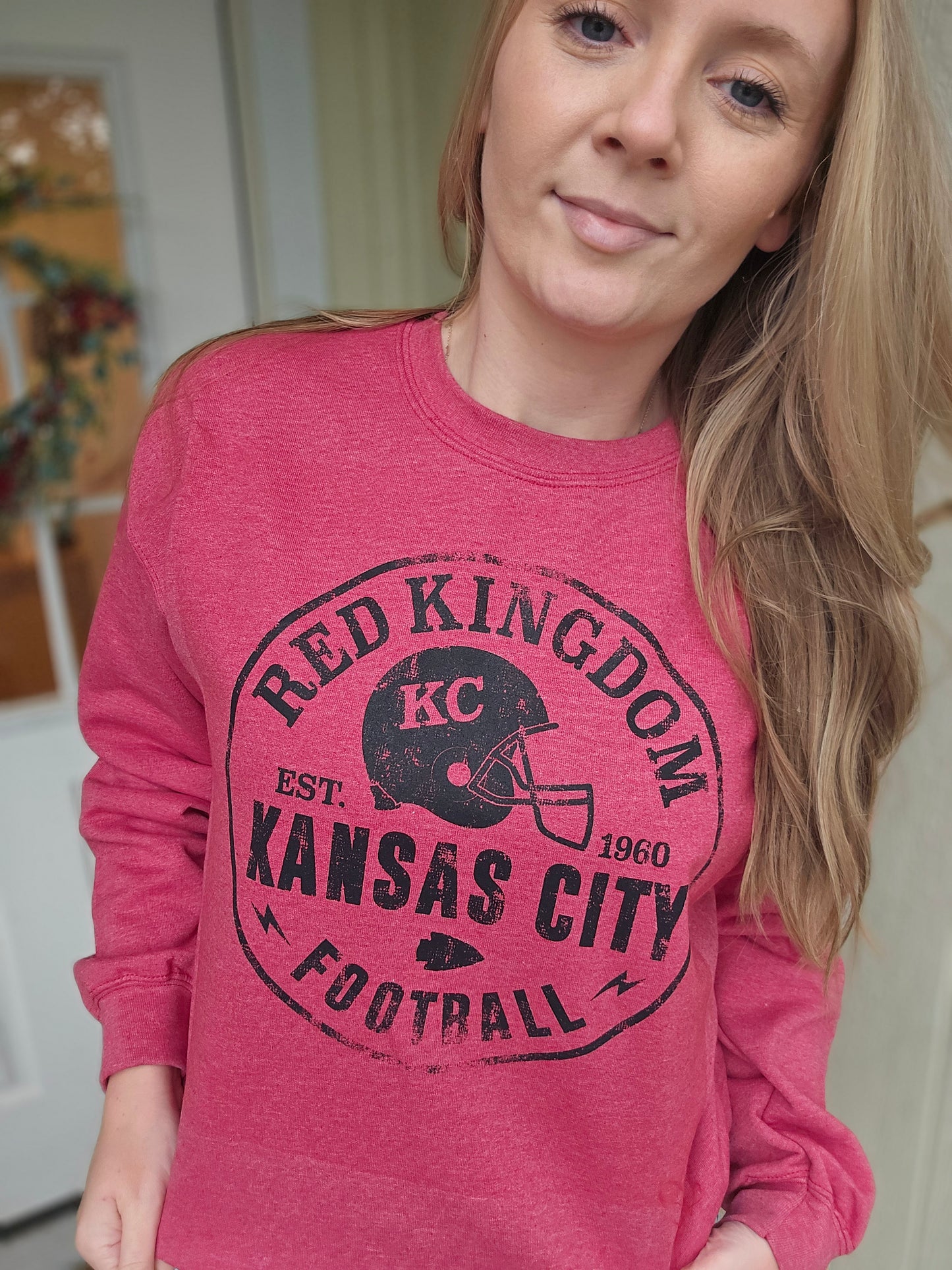 RED KINGDOM Distressed Circle Heather Red Crewneck Sweatshirt