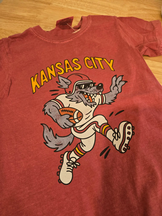 FOOTBALL WOLF Red Vintage Short Sleeve Tee (YOUTH)