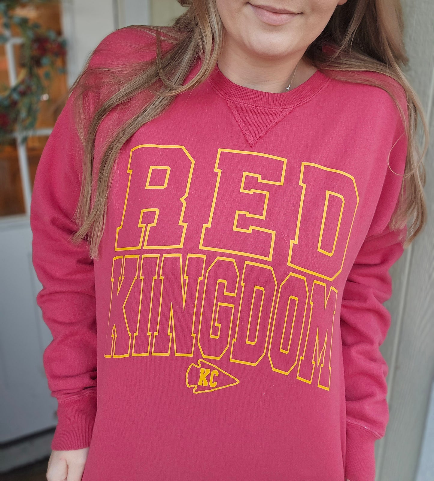 RED KINGDOM Light Red Vintage Wash Crewneck