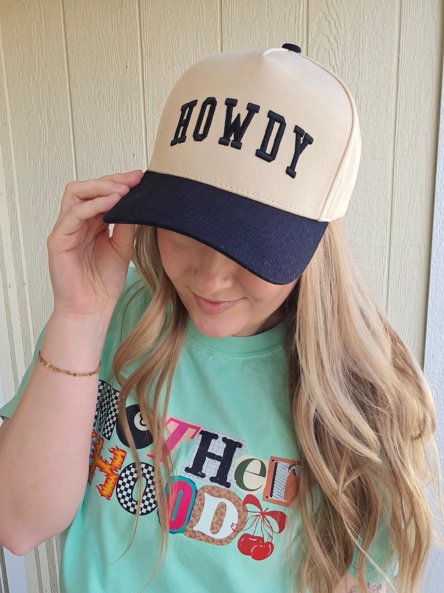 HOWDY Embroidered Two-Tone Trucker Hat Black/Beige