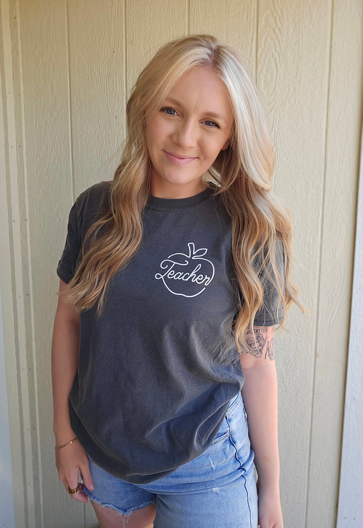 TEACHER Apple Pocket Charcoal Vintage Wash Tee