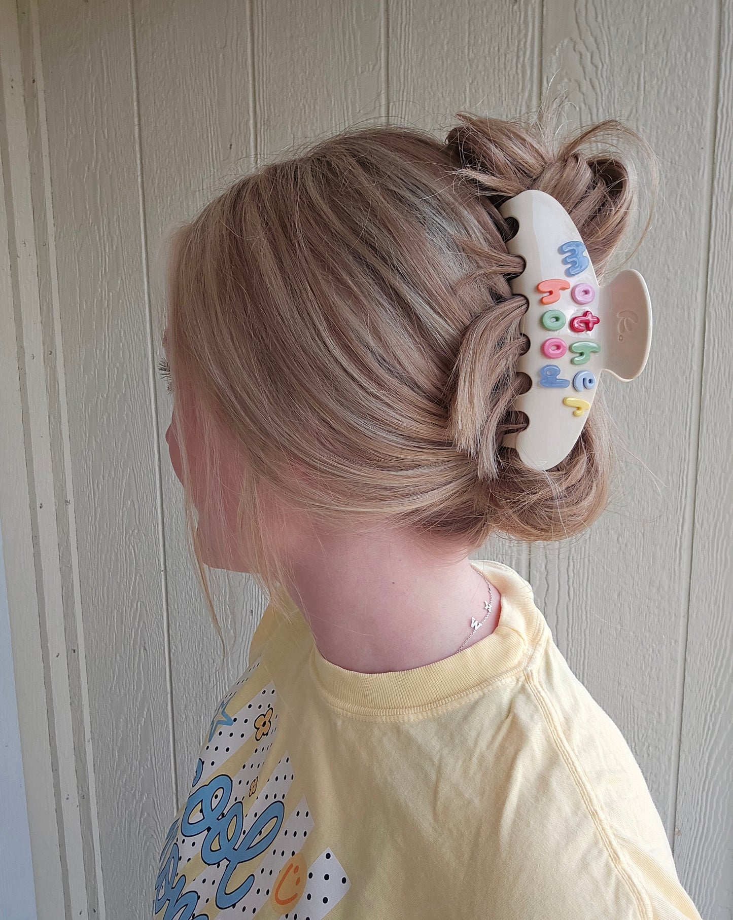 MOTHERHOOD Rainbow Bubble Ivory Claw Clip (Large)