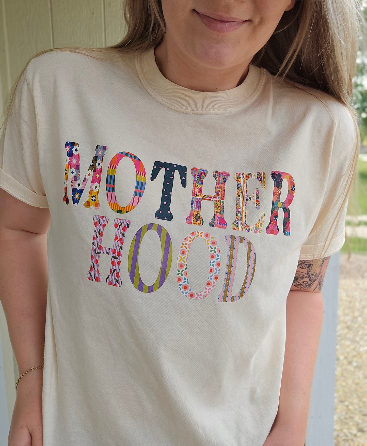 MOTHERHOOD Patch Work Ivory Vintage Wash Tee