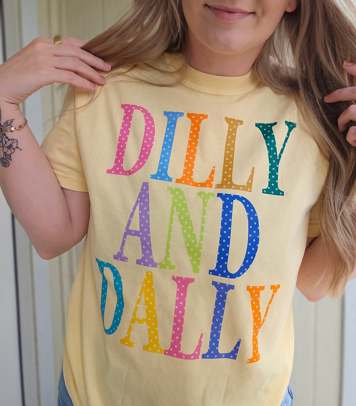 DILLY & DALLY Butter Yellow Vintage Wash Tee