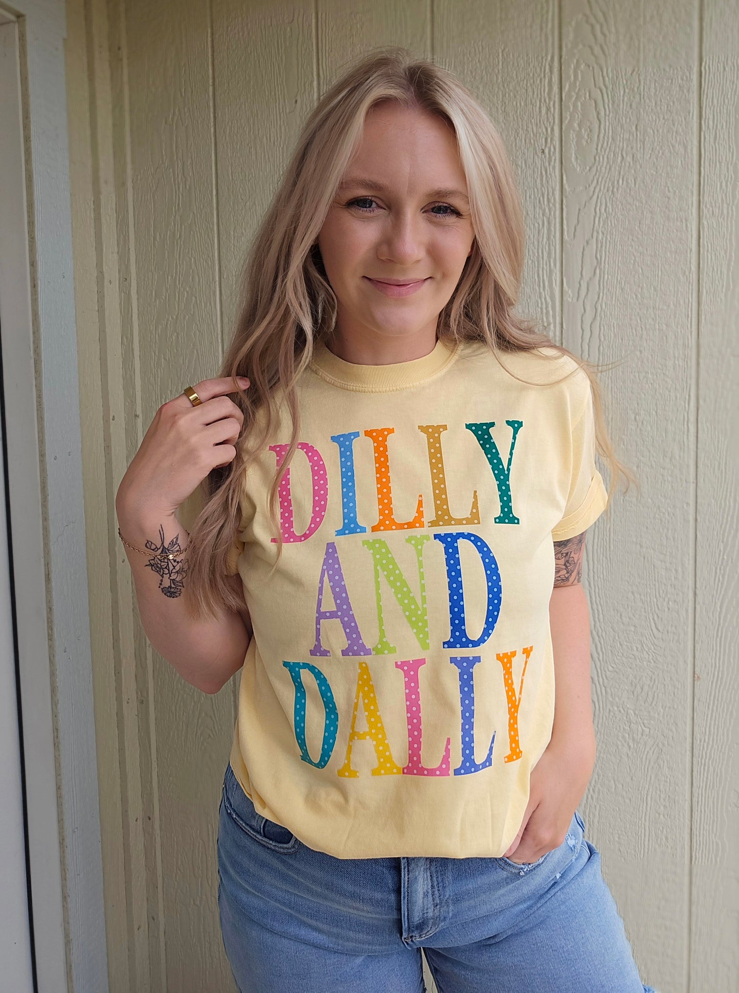 DILLY & DALLY Butter Yellow Vintage Wash Tee