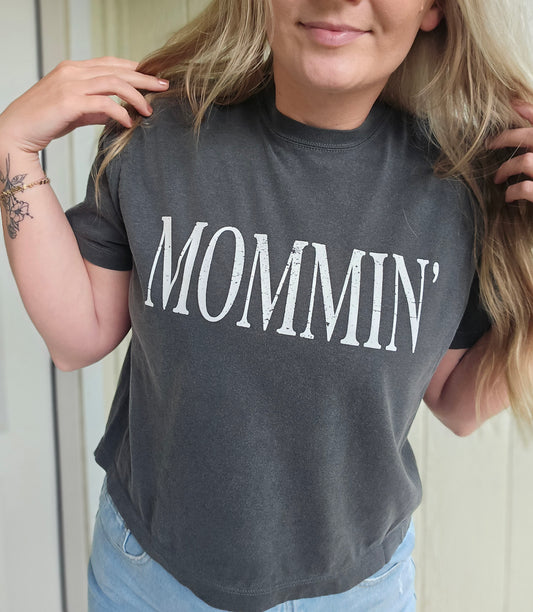 MOMMIN' Charcoal Vintage Wash Crop Tee