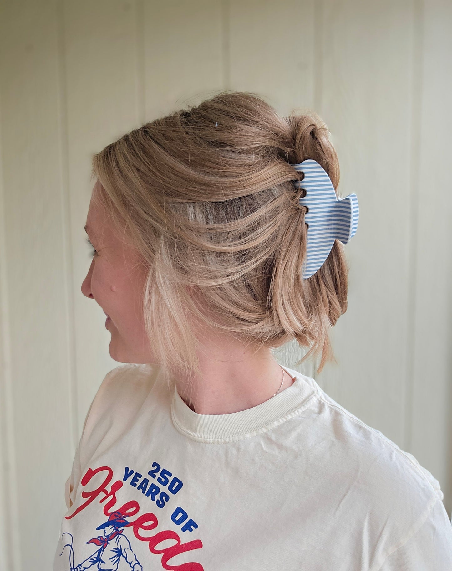 BLUE STRIPED Claw Clip (Medium)
