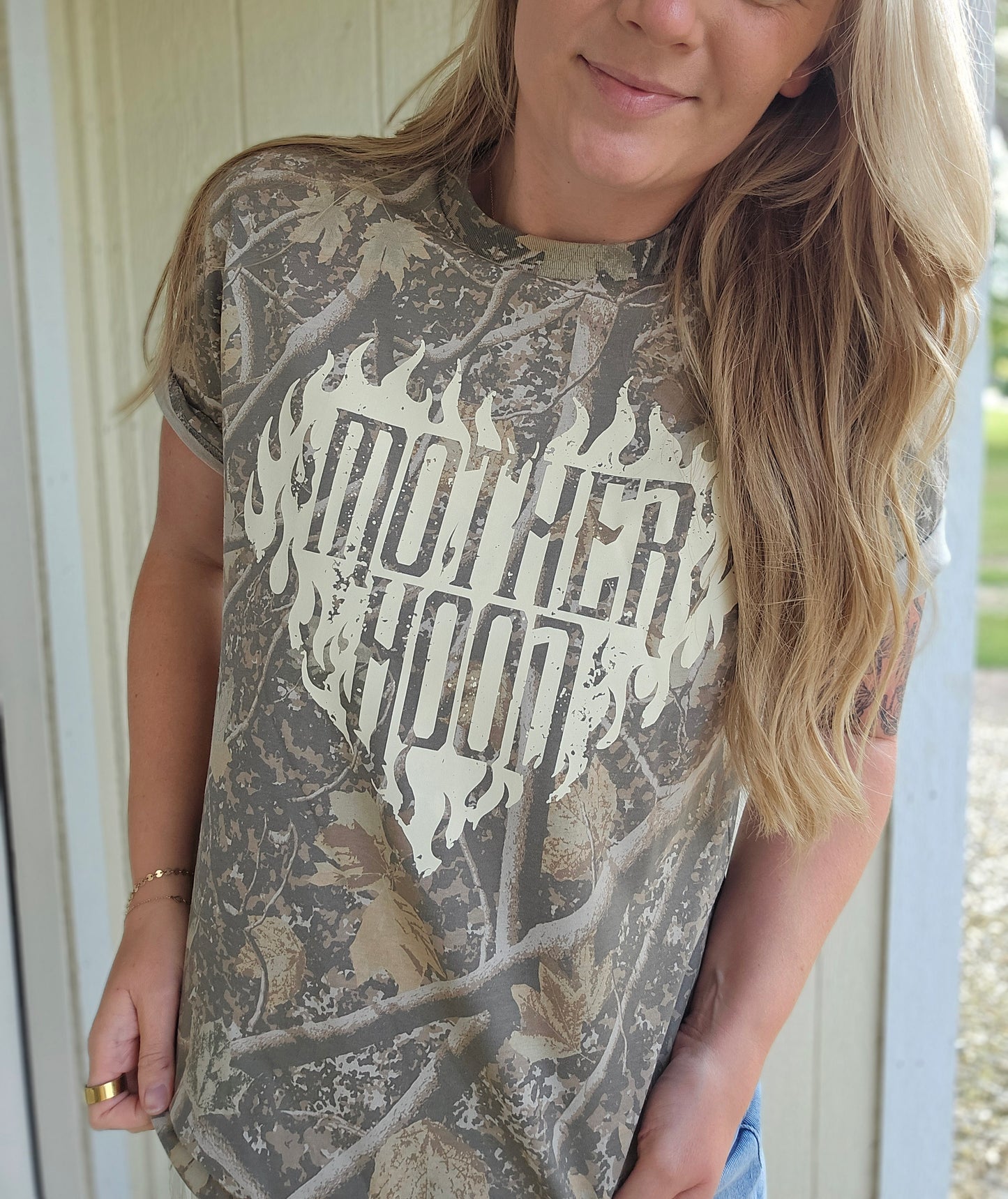 MOTHERHOOD FLAME Deadwood Camo Tee