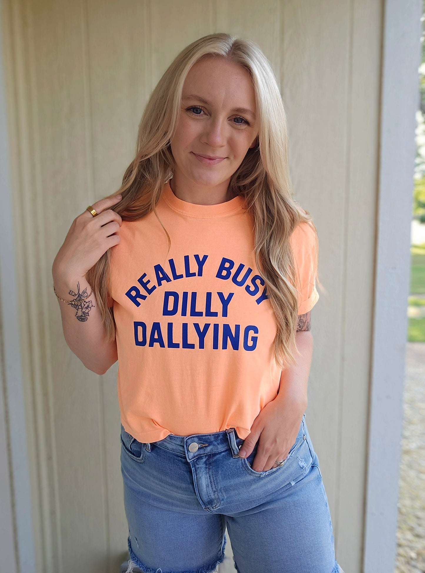 BUSY DILLY DALLYING Neon Peach Vintage Wash Crop Tee