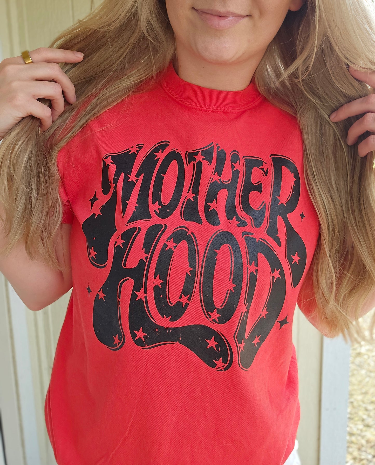 MOTHERHOOD Retro Star Neon Red Vintage Wash Tee