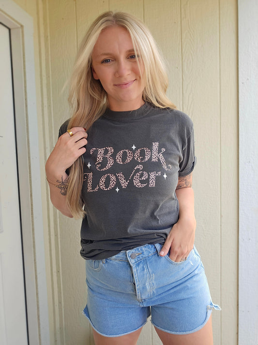 BOOK LOVER Retro Charocal Vintage Wash Tee