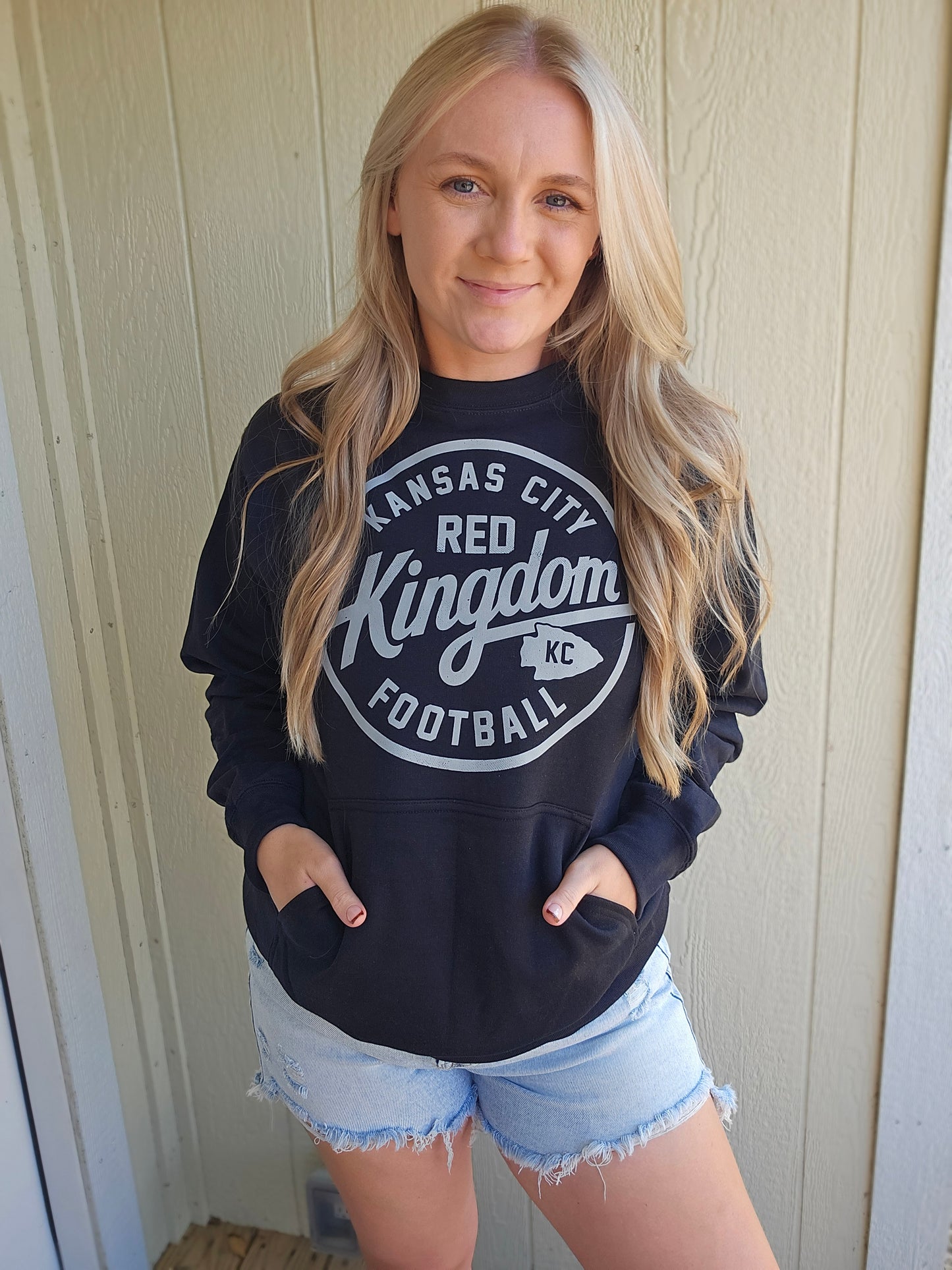 RED KINGDOM Circle Black Pocket Crewneck Sweatshirt