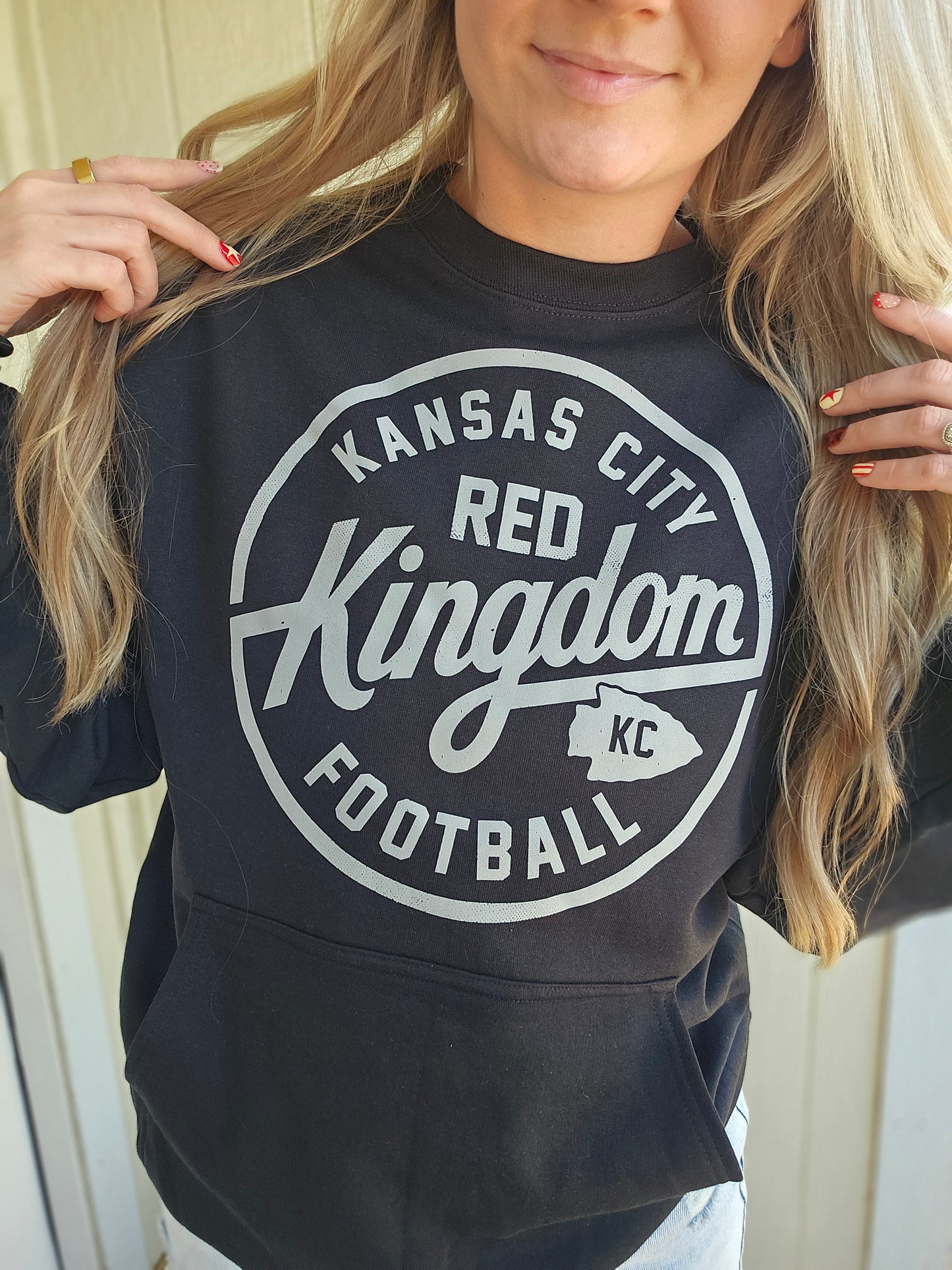 RED KINGDOM Circle Black Pocket Crewneck Sweatshirt