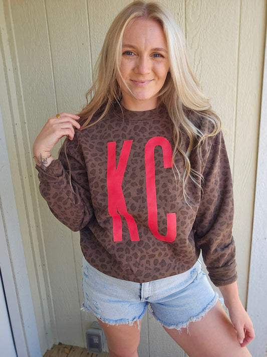 KC TALL Vintage Leopard Crewneck Sweatshirt
