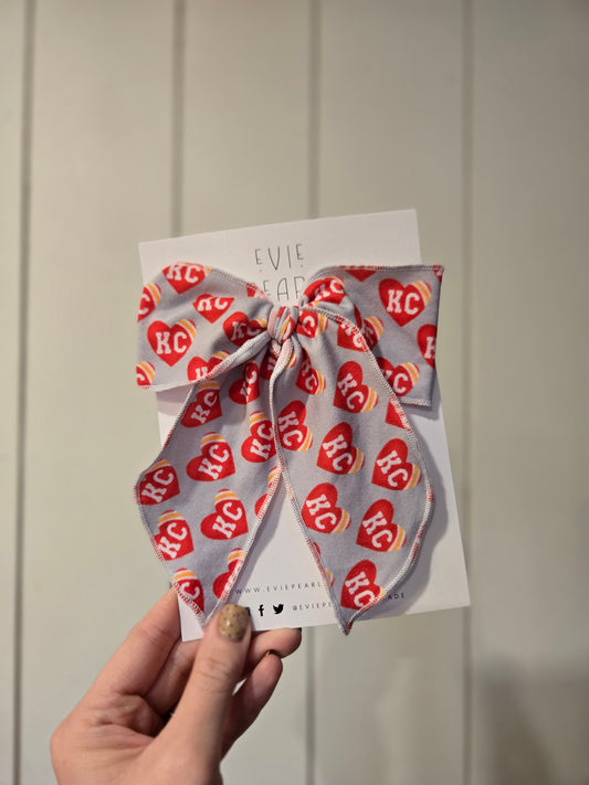 KC JERSEY HEART Grey Oversized Clip Bow
